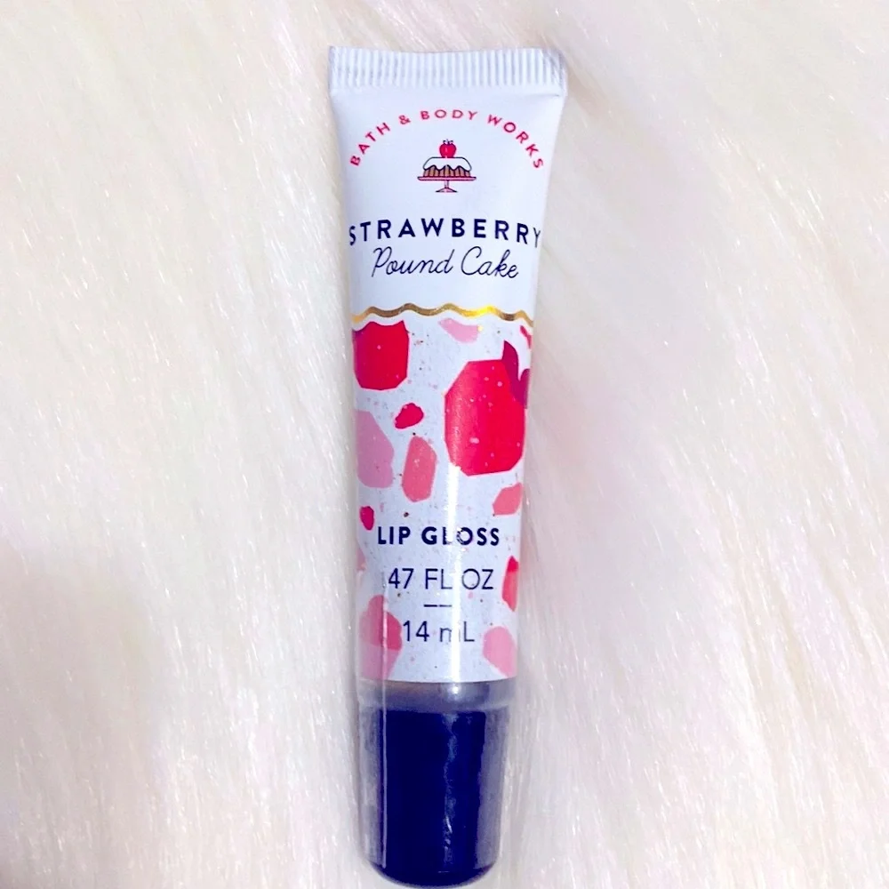🩷PRICE IS FIRM🩷Bath and Body Works Strawberry Pound Cake Lip Gloss NWT Sealed - Picture 7 of 7